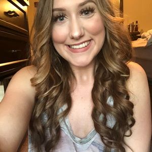 Meet your Posher, Rebecca